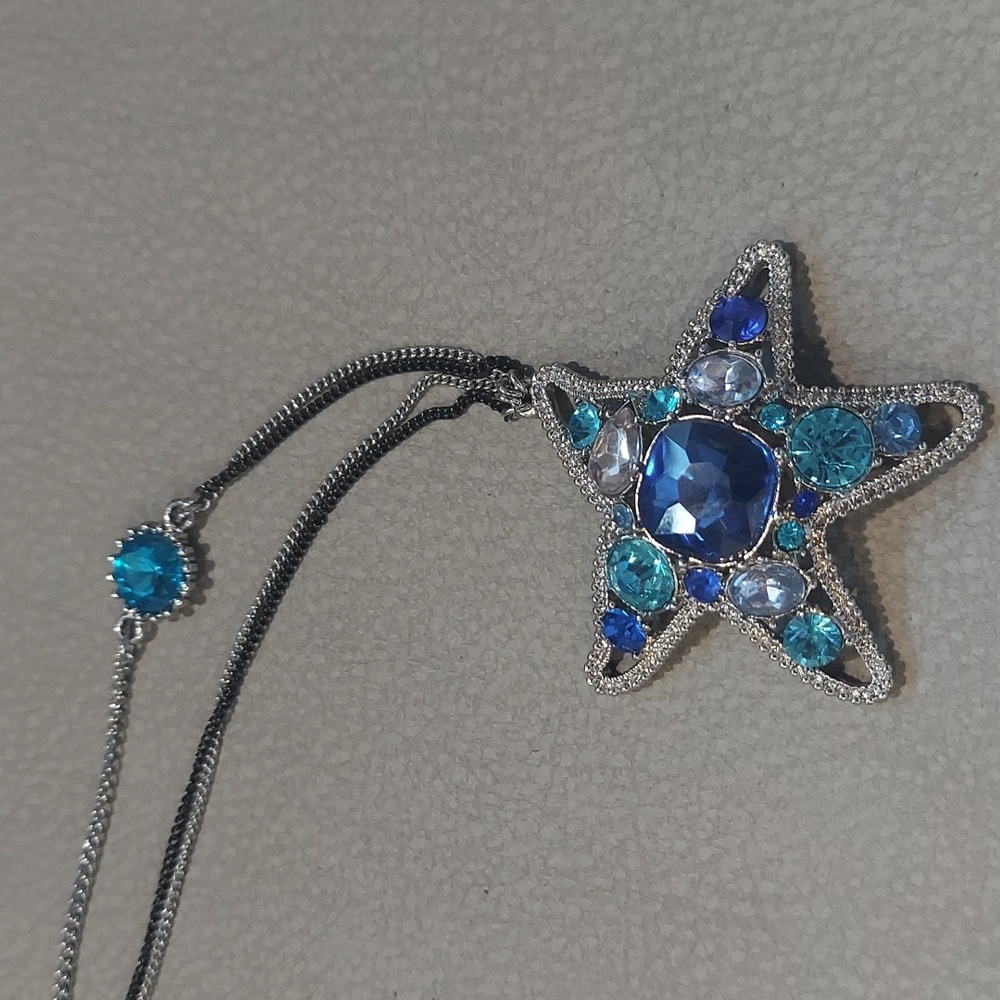 NWT Betsey Johnson STARFISH STATEMENT NECKLACE - Picture 2 of 6